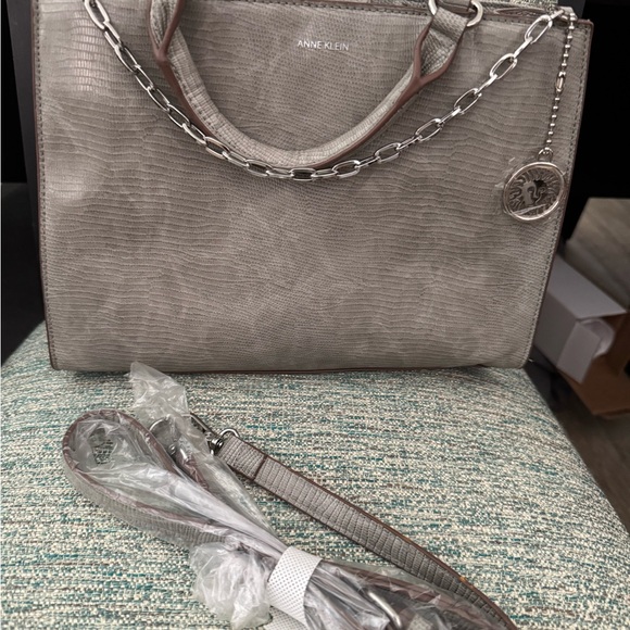 Anne Klein Gray Handbag - Picture 1 of 4